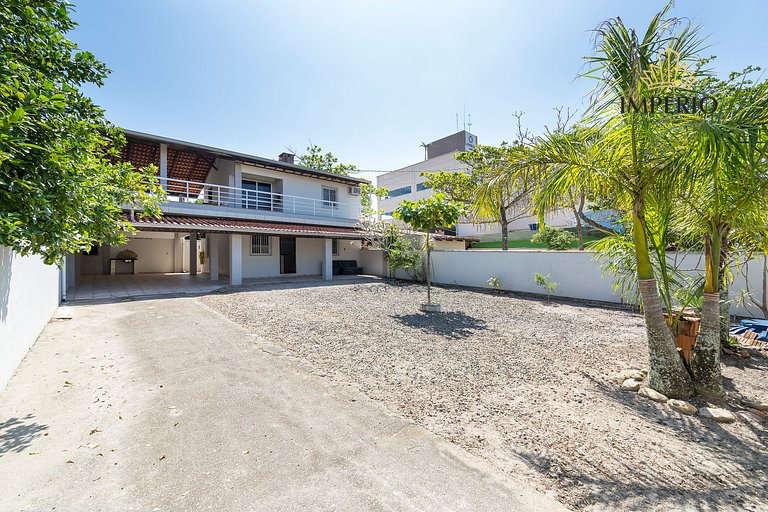 245 - Casa excelente com 4 quartos em Canto Grande