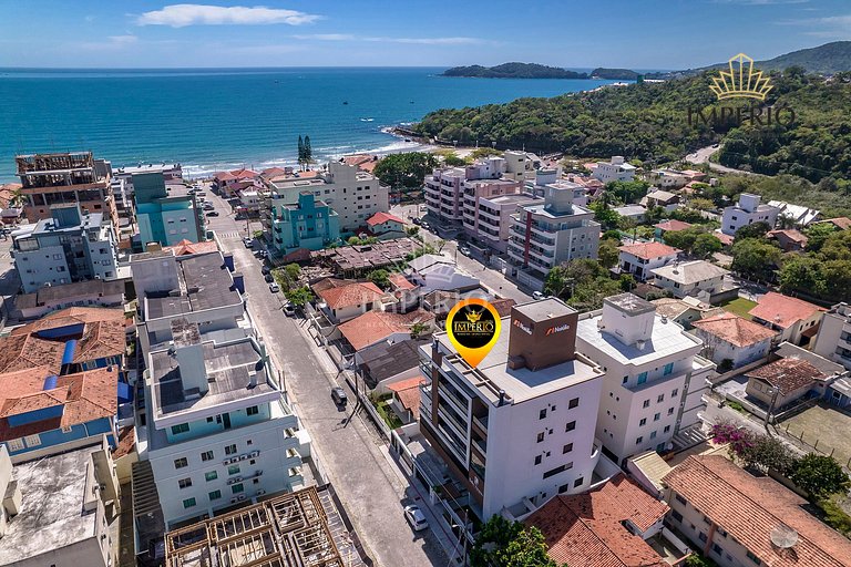 665 - Belíssimo Apartamento na Praia de Bombas