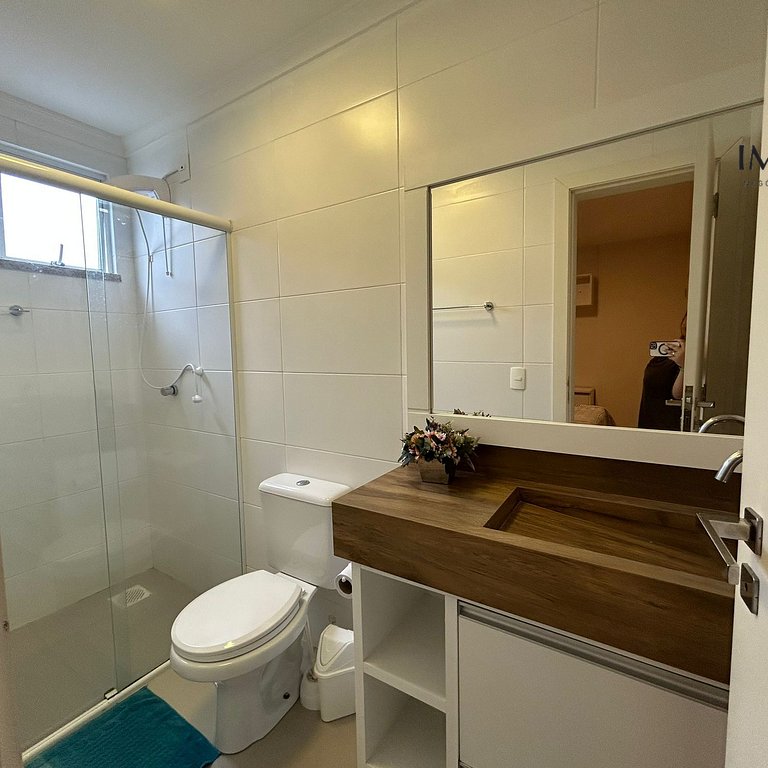 037C - Apartamento 2 dormitórios na praia de Bombas