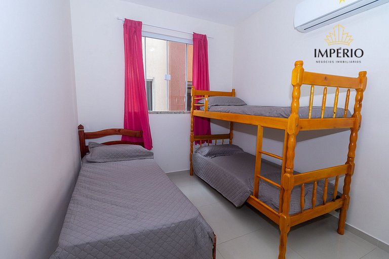 050 - Apartamento 2 dorm para 6 pessoas em Bombas