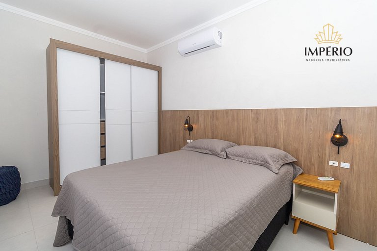 002F - Lindo Apartamento de 3 dormi na praia de Bombas