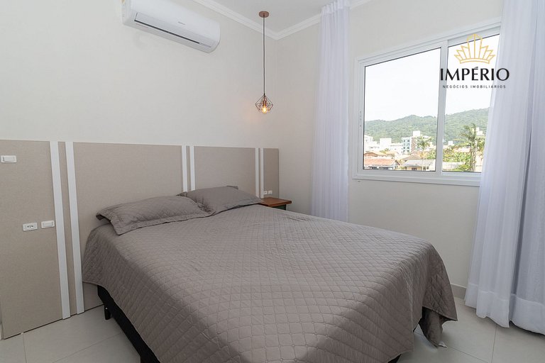 002F - Lindo Apartamento de 3 dormi na praia de Bombas