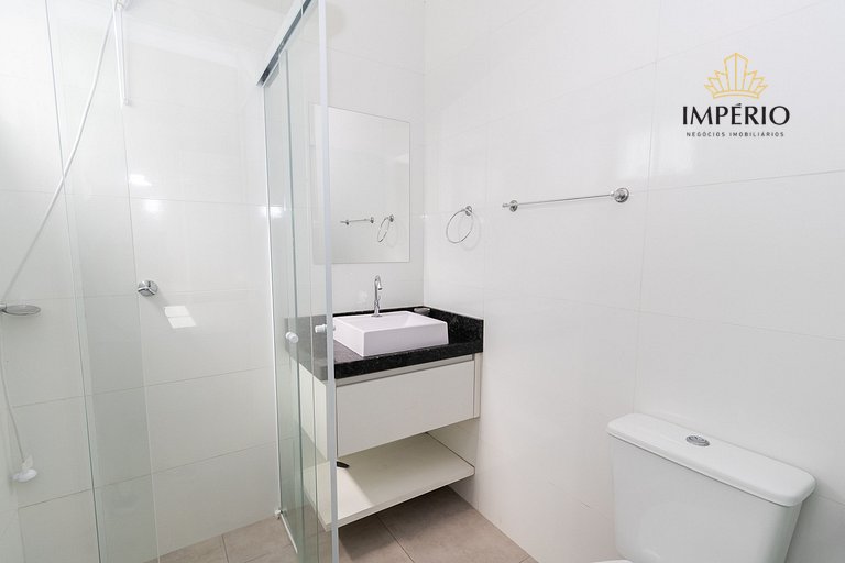 540B - Linda casa com 5 dormitórios á 100m da praia
