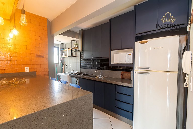 763 - Apartamento 3 dormitórios á 150m da praia de Bombas