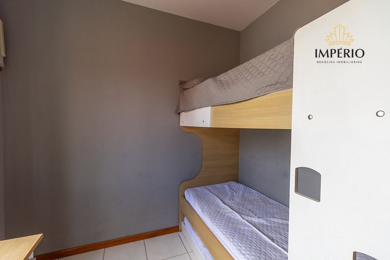 763 - Apartamento 3 dormitórios á 150m da praia de Bombas