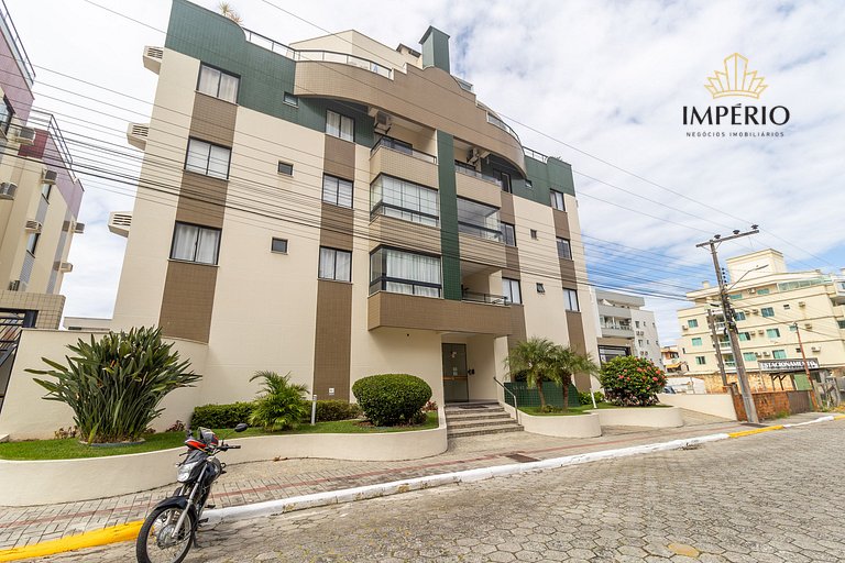 763 - Apartamento 3 dormitórios á 150m da praia de Bombas