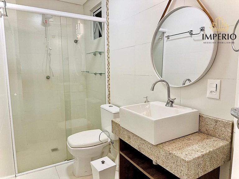 762B - Lindo Apartamento 3 dormitórios na praia de Bombas