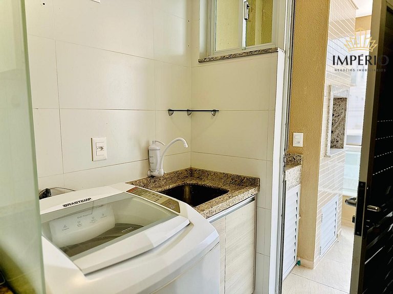 762B - Lindo Apartamento 3 dormitórios na praia de Bombas