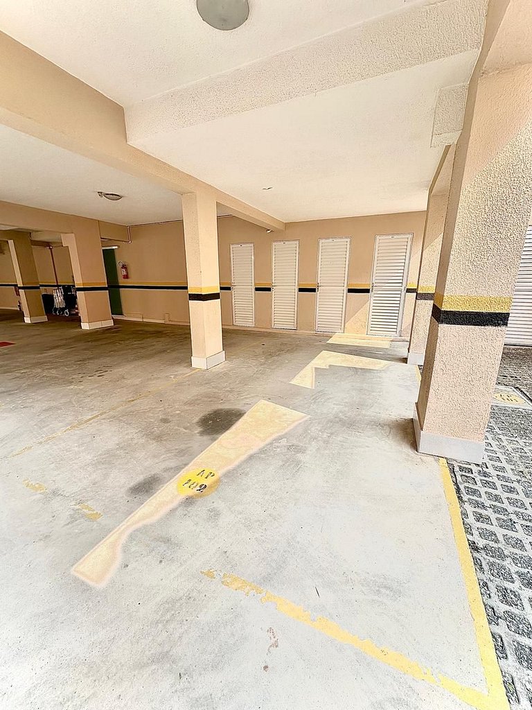 762B - Lindo Apartamento 3 dormitórios na praia de Bombas