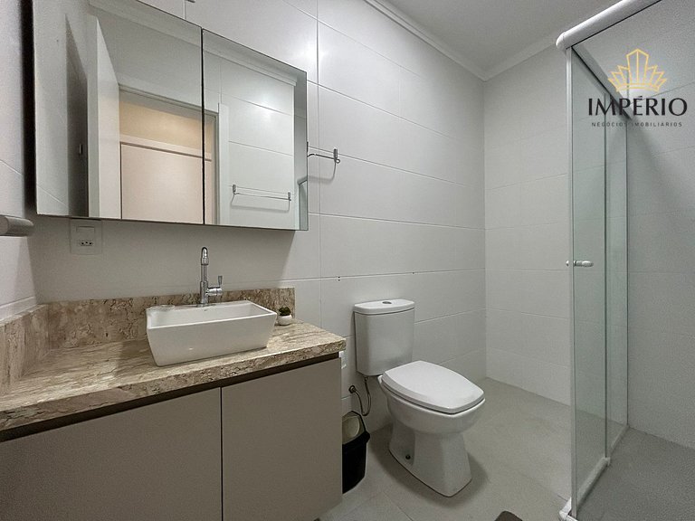 177 - Apartamento aconchegante localizado na praia de Bombas