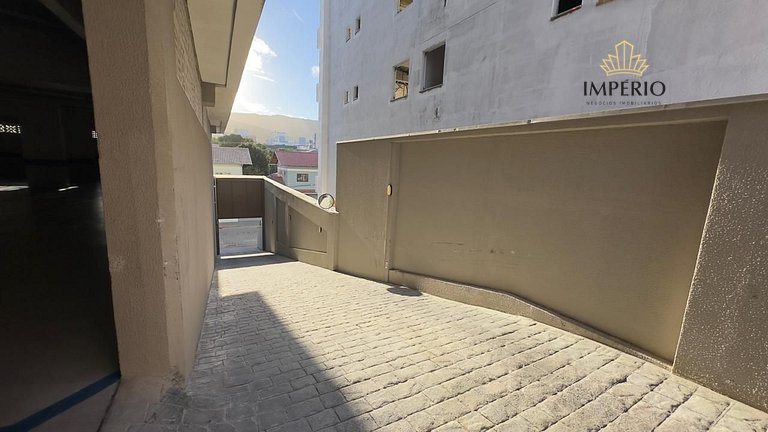 006A - Apto novo 2 quartos em condomínio de luxo em Bombas