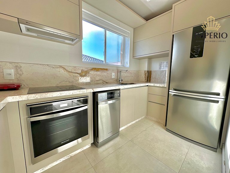 740 - Lindo Apartamento em Bombas