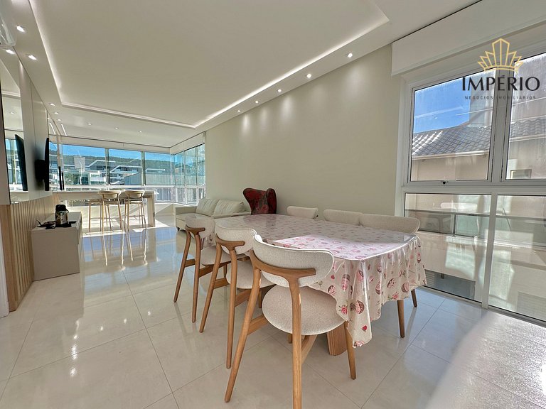 740 - Lindo Apartamento em Bombas