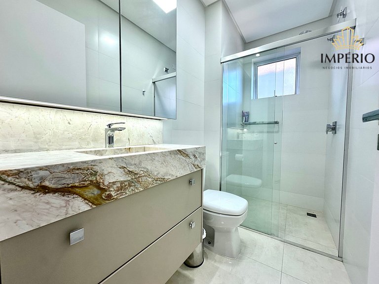 740 - Lindo Apartamento em Bombas