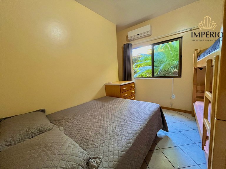 749 - Apartamento 03 dormitórios 50m da Praia de Bombinhas