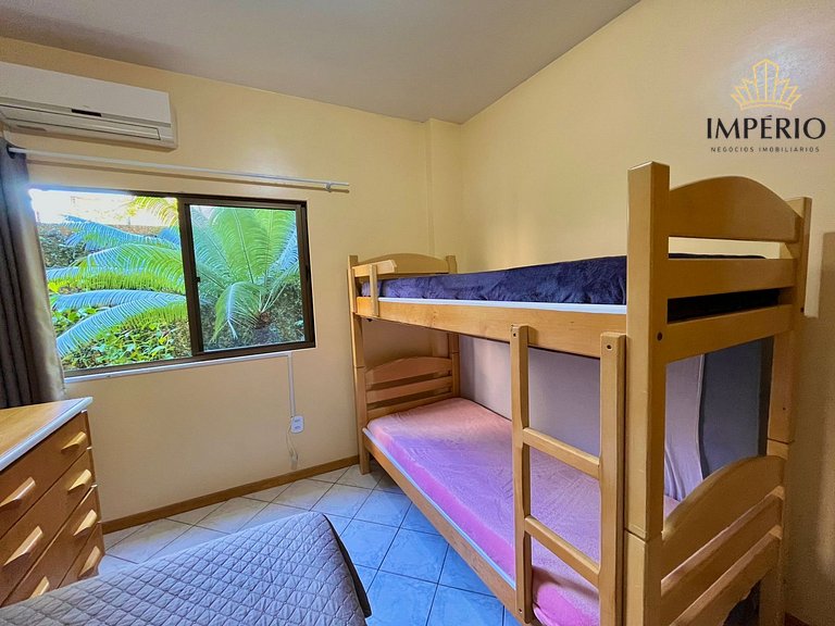 749 - Apartamento 03 dormitórios 50m da Praia de Bombinhas