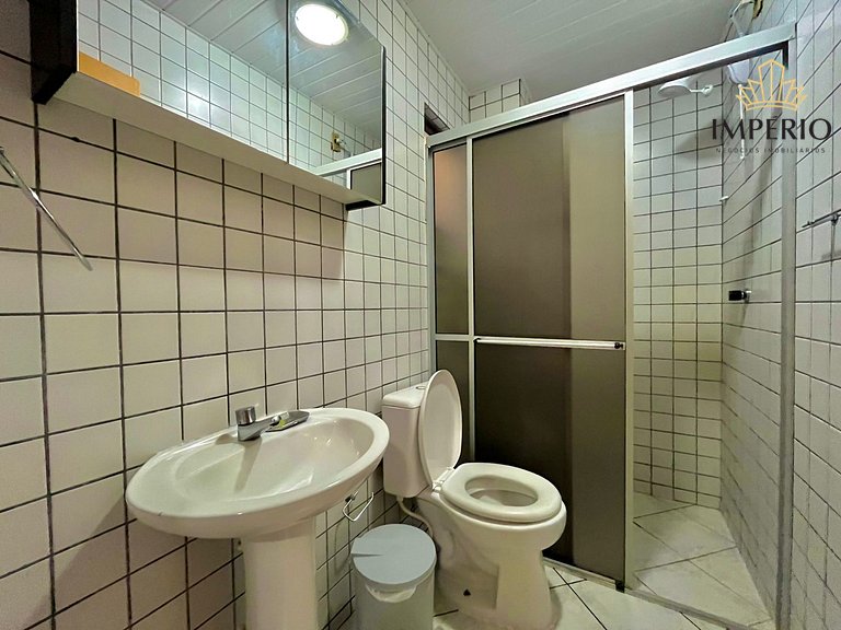 749 - Apartamento 03 dormitórios 50m da Praia de Bombinhas