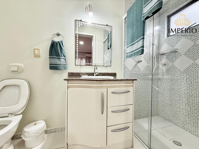 745 - Excelente Apto 2 Quartos na Praia de Bombas