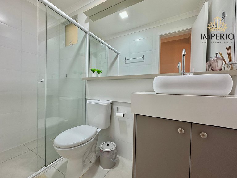 002C - Excelente apartamento 3 quartos em Bombas