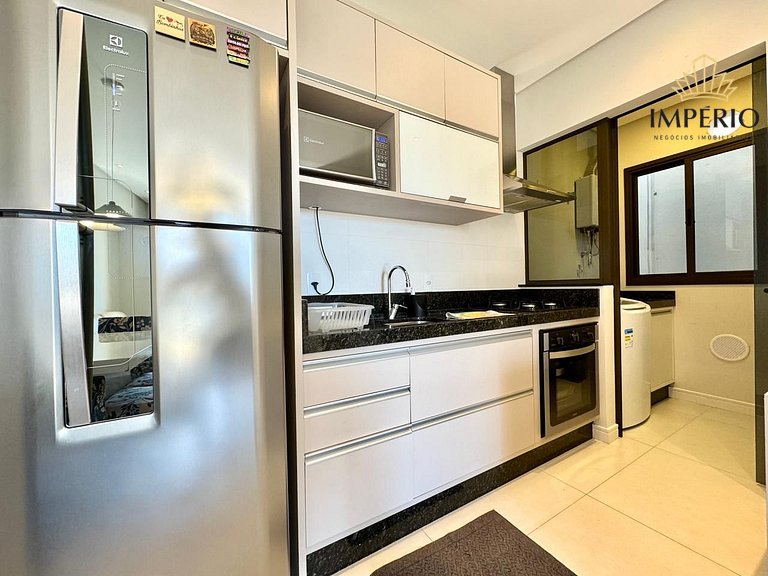 002A - Lindo apartamento no centro de Bombinhas