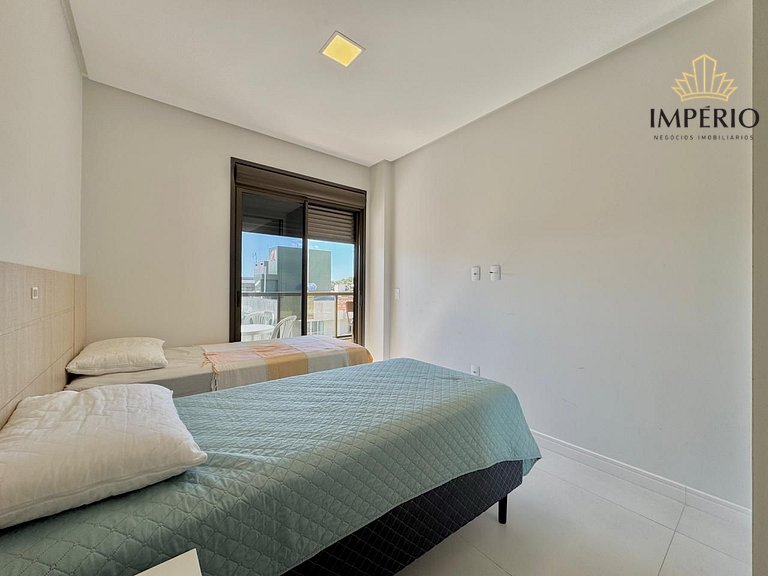 002A - Lindo apartamento no centro de Bombinhas