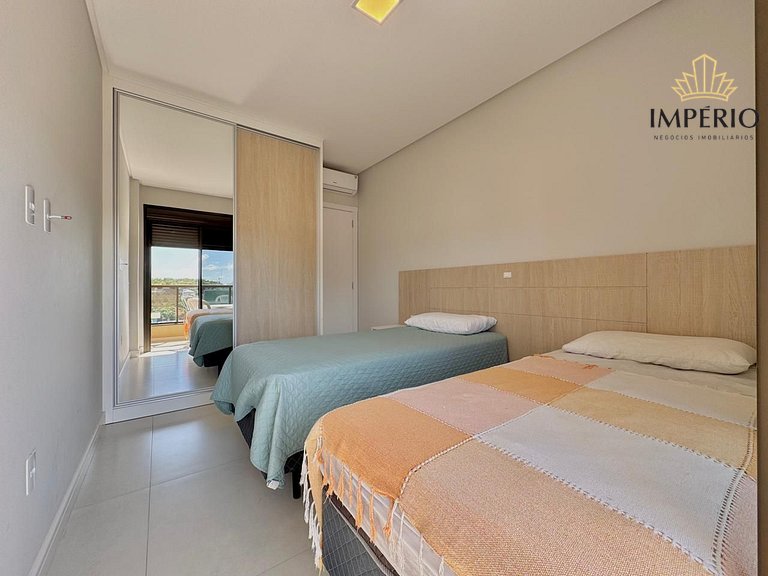 002A - Lindo apartamento no centro de Bombinhas