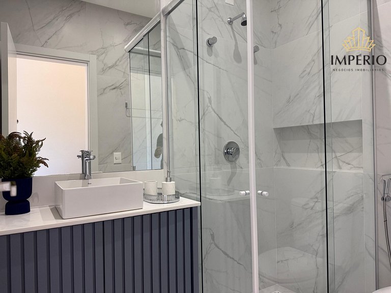 751 - Lindo Beira Mar na Praia de Bombas