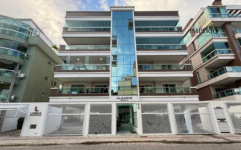 765 - Lindo Apartamento na Praia de Bombas