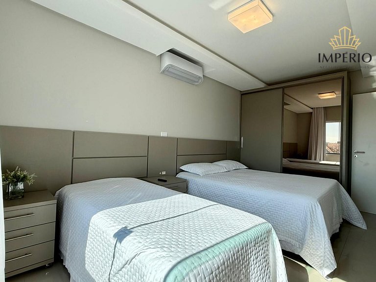 769 - Lindo apartamento na praia de Bombas