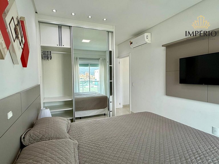 768 - Lindo apartamento a 100M na praia de Bombas