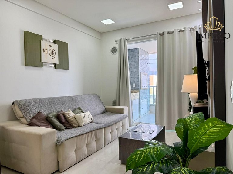 768 - Lindo apartamento a 100M na praia de Bombas