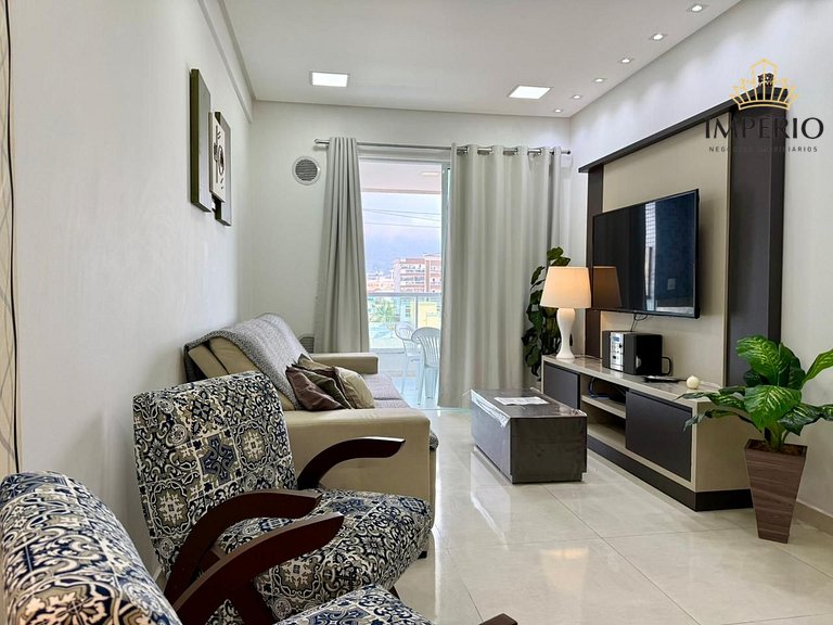 768 - Lindo apartamento a 100M na praia de Bombas