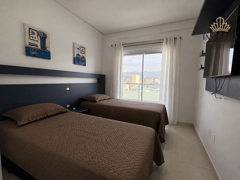 768 - Lindo apartamento a 100M na praia de Bombas