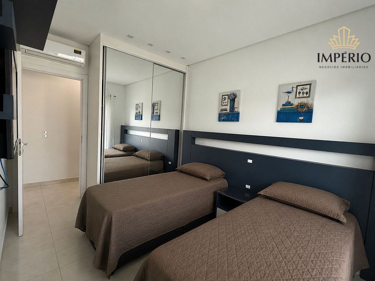 768 - Lindo apartamento a 100M na praia de Bombas