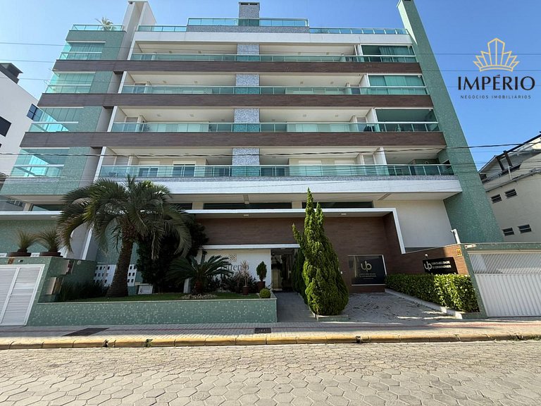 768 - Lindo apartamento a 100M na praia de Bombas