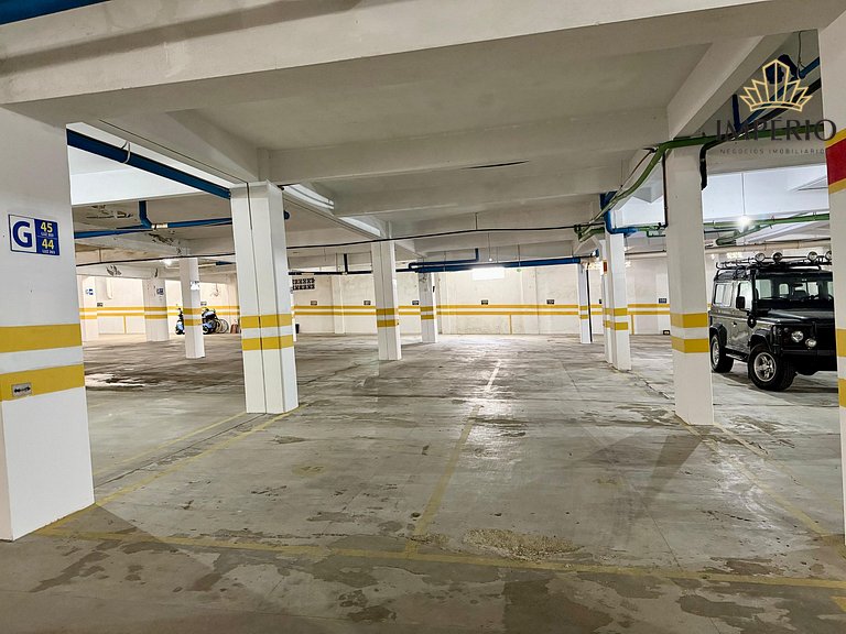 450A - Apto 3 quartos, 100 m da Praia de Bombas