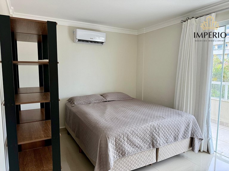 777 - Ampla Cobertura na Praia Central